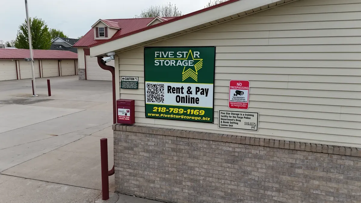 Five Star Self Storage Logo